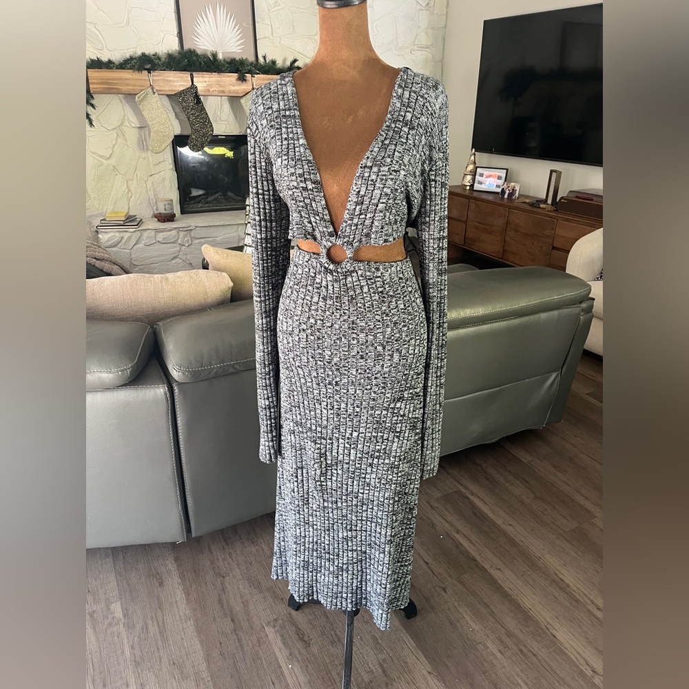 AFRM gray cut out midi sweater dress size extra large in excellent condition!